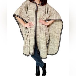 Artilana Tlaxcala Tijuana 100% Wool Poncho S96-1